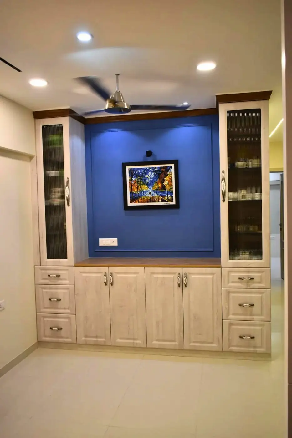 Crockery and display unit with glass shutters and drawers, Pune